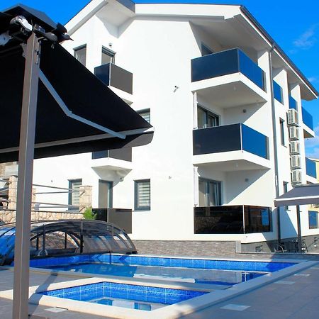 Villa Buba **** Novi Vinodolski Exteriör bild