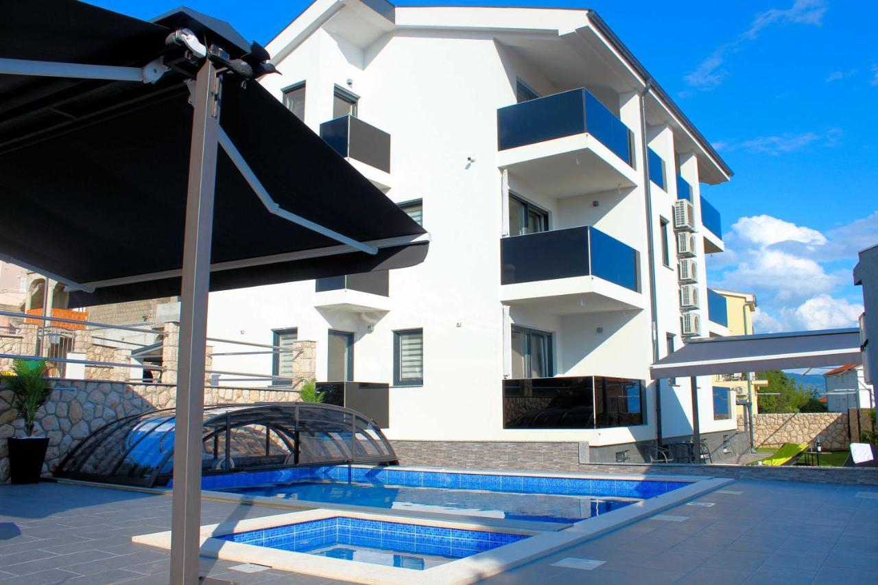 Villa Buba **** Novi Vinodolski Exteriör bild