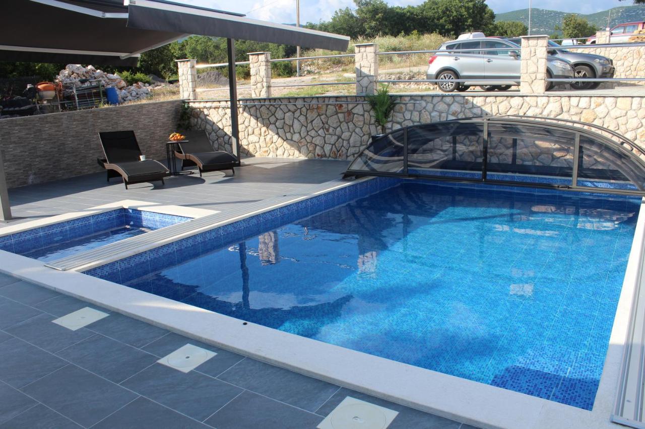 Villa Buba **** Novi Vinodolski Exteriör bild