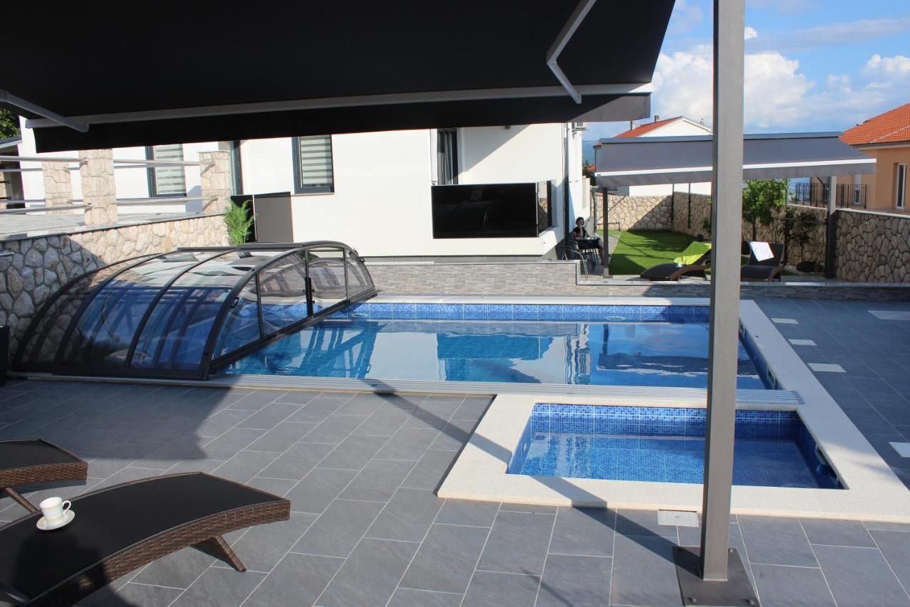 Villa Buba **** Novi Vinodolski Exteriör bild