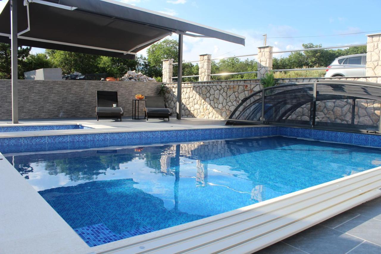 Villa Buba **** Novi Vinodolski Exteriör bild