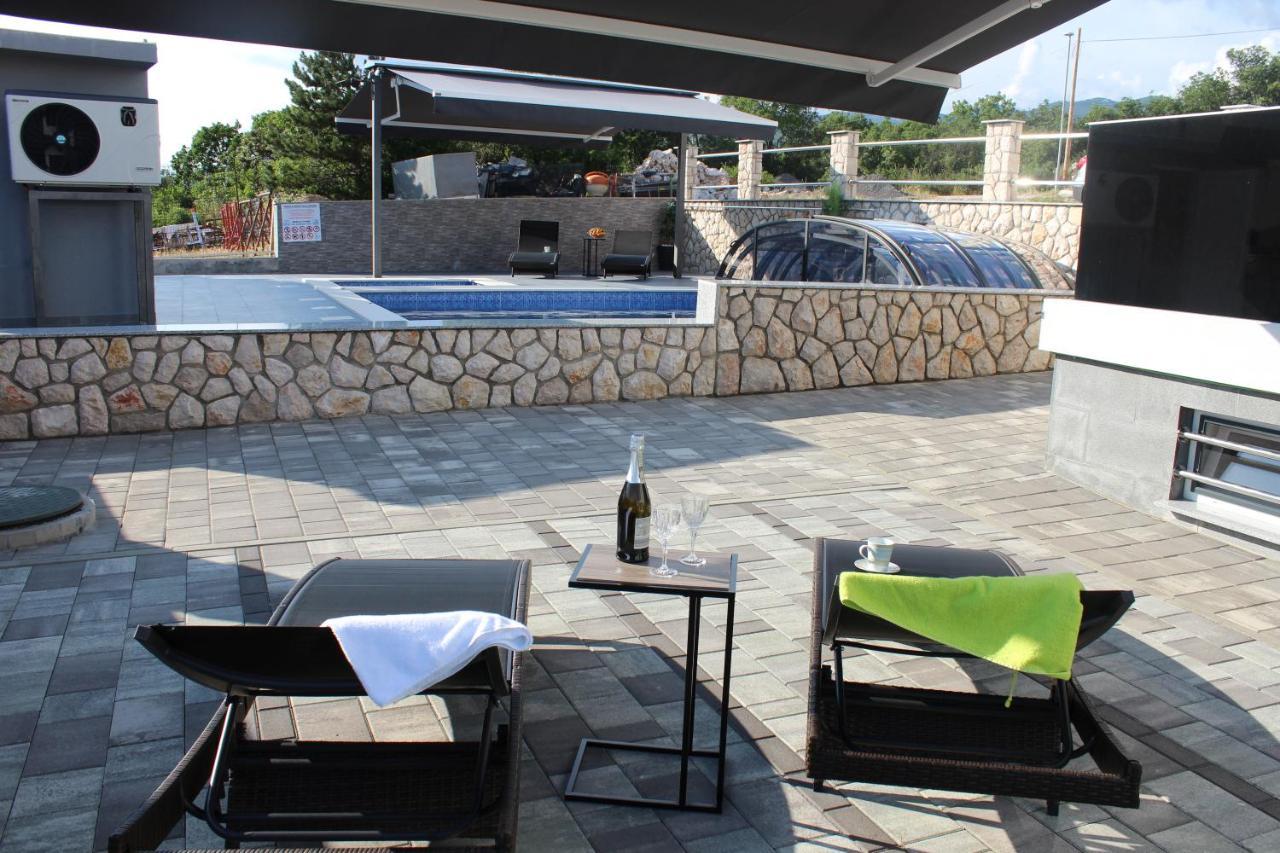 Villa Buba **** Novi Vinodolski Exteriör bild