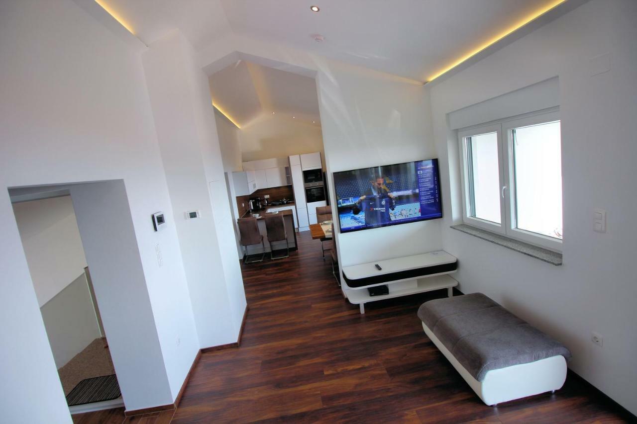 Villa Buba **** Novi Vinodolski Exteriör bild